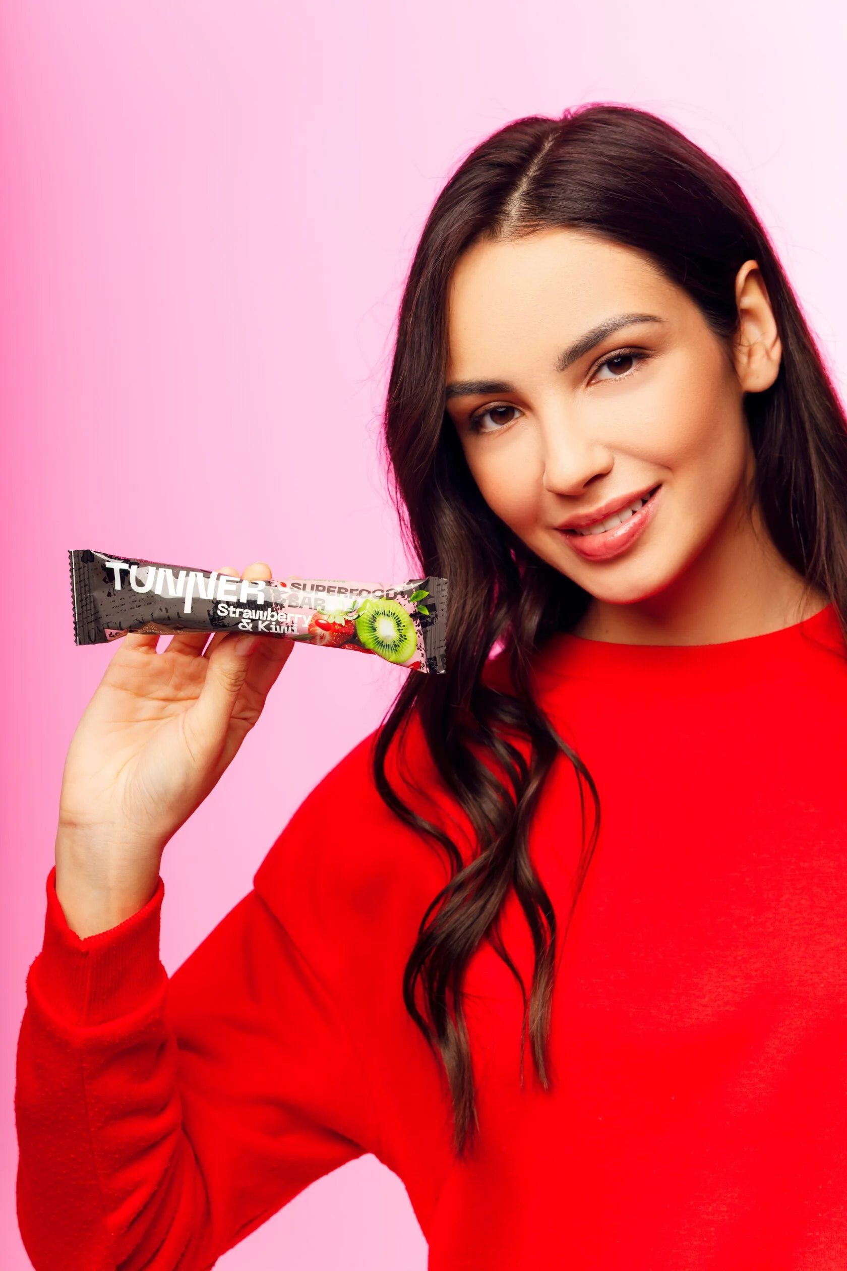 Функциональный батончик Tunner SUPERFOOD со вкусом «Клубника и киви»